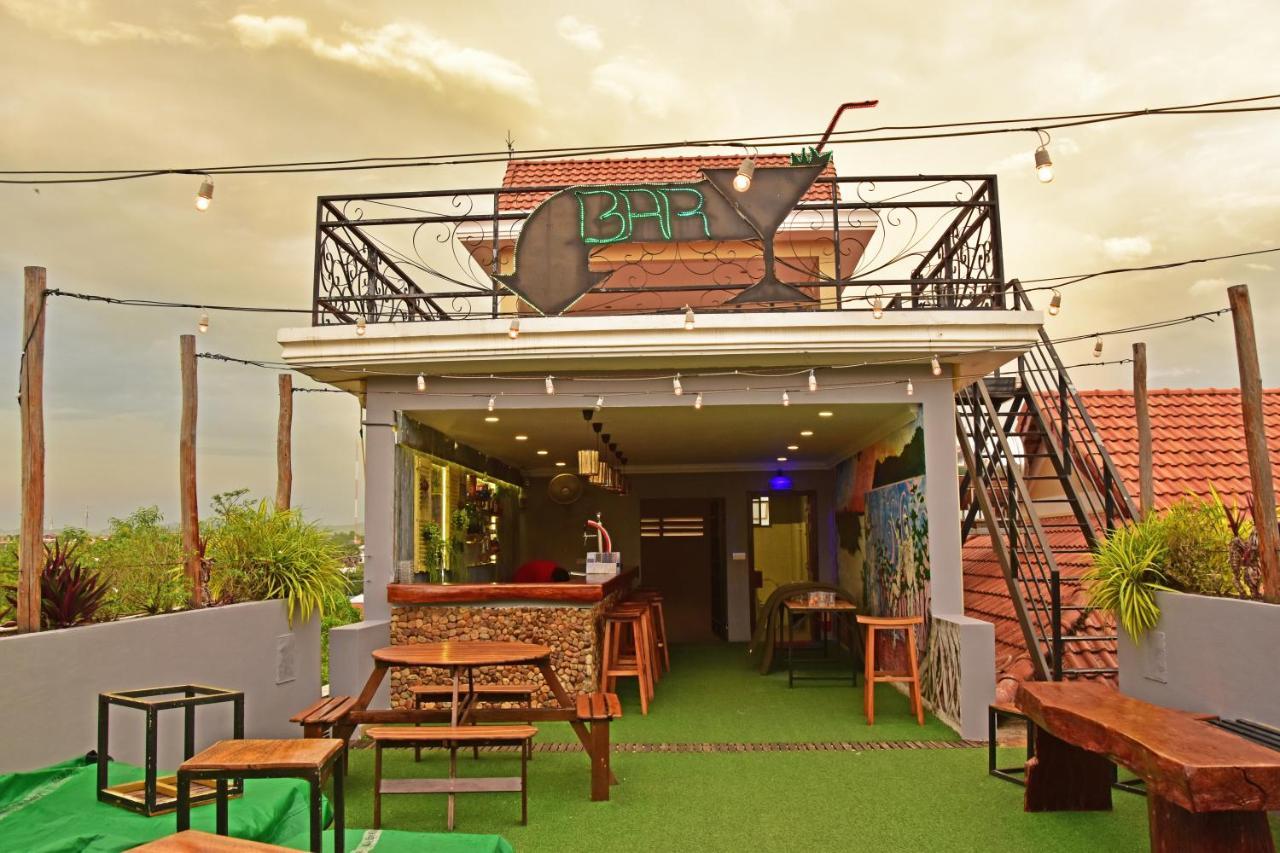 Mad Monkey Hostel Kampot (Adults Only) 외부 사진