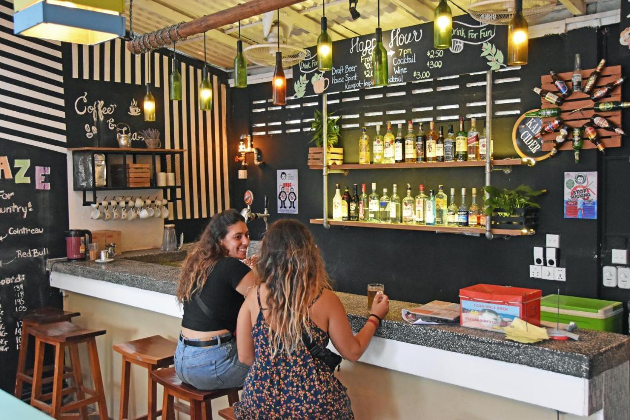 Mad Monkey Hostel Kampot (Adults Only) 외부 사진