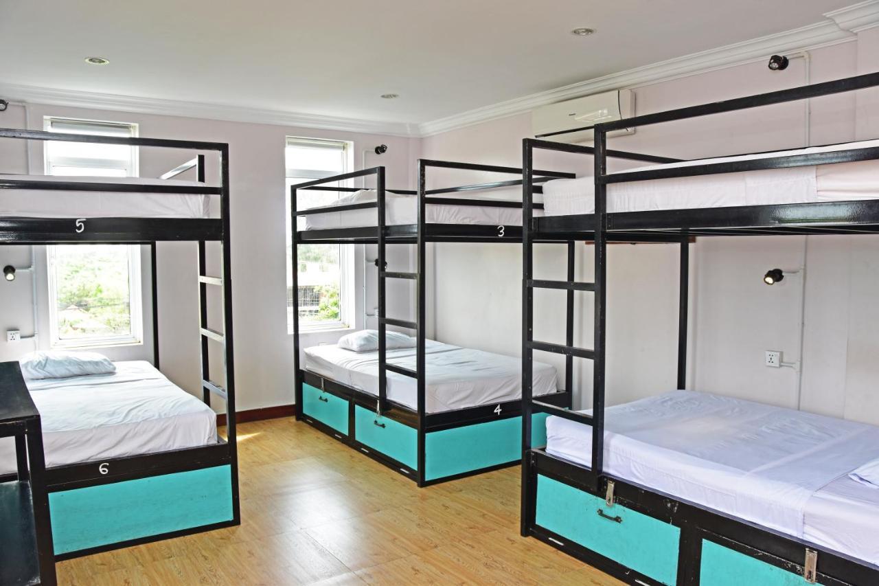 Mad Monkey Hostel Kampot (Adults Only) 외부 사진