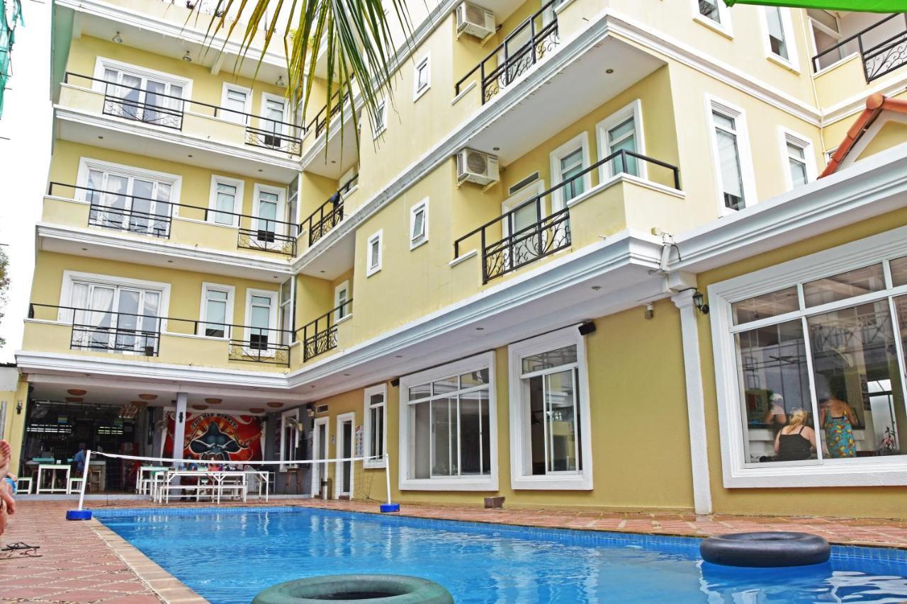 Mad Monkey Hostel Kampot (Adults Only) 외부 사진