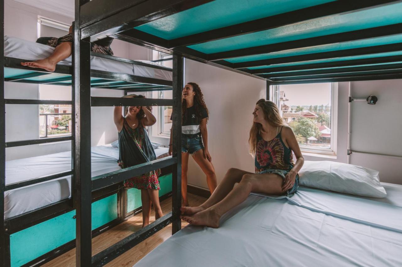 Mad Monkey Hostel Kampot (Adults Only) 외부 사진